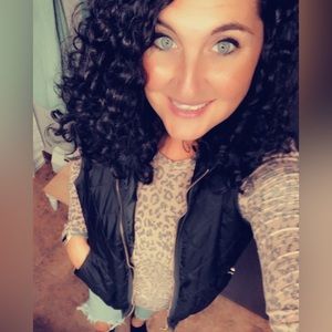 Meet your Posher, Danyelle